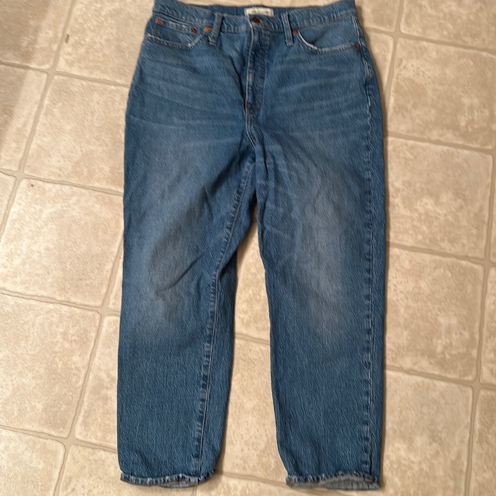 New without tags Madewell classic straight jean. Size 32.